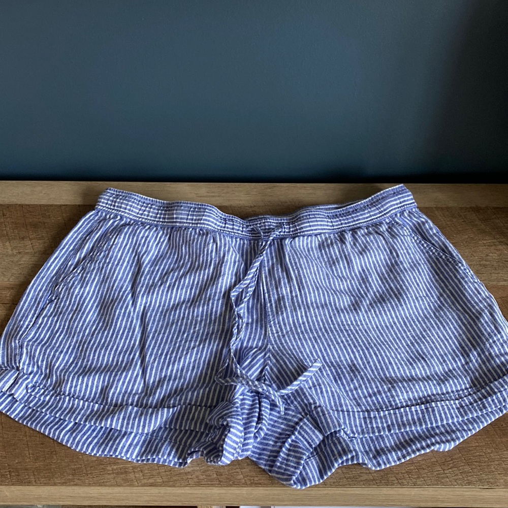 Vineyard Vines linen shorts